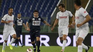 Diego fue un imán pero se quejó de los goles del juvenil Icardi