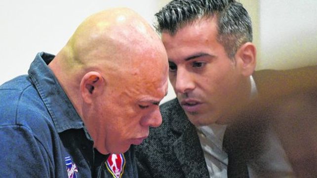 Homicida. Juan Carlos Schmitt (izq.)