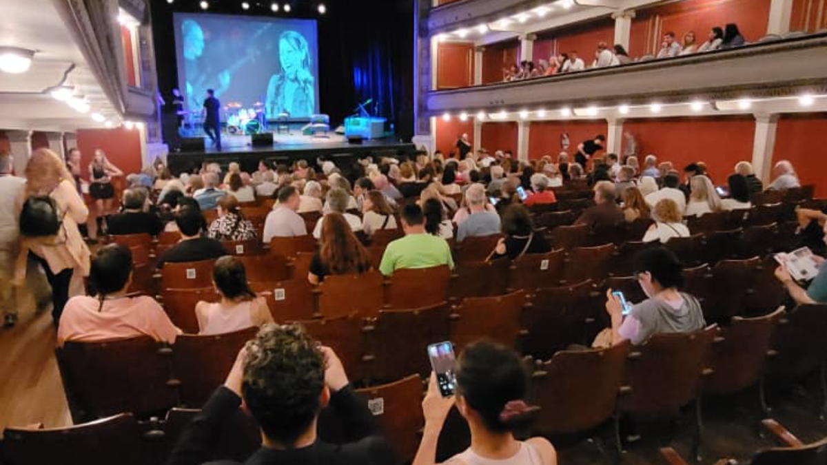 Cuál es la oferta cultural de Teatro La Comedia para estas vacaciones de invierno