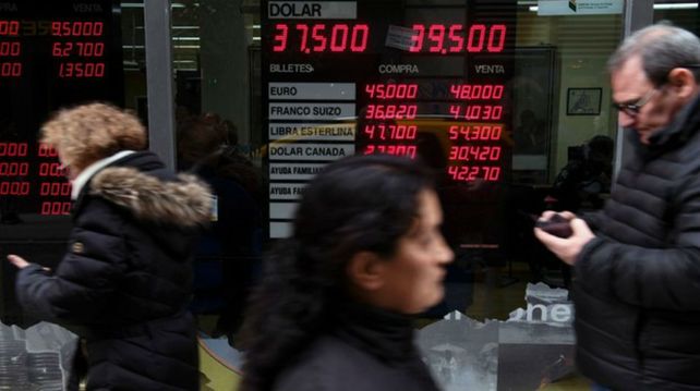 Sin techo. Incertidumbre por el valor que puede tener el dólar y su impacto en la economía real.