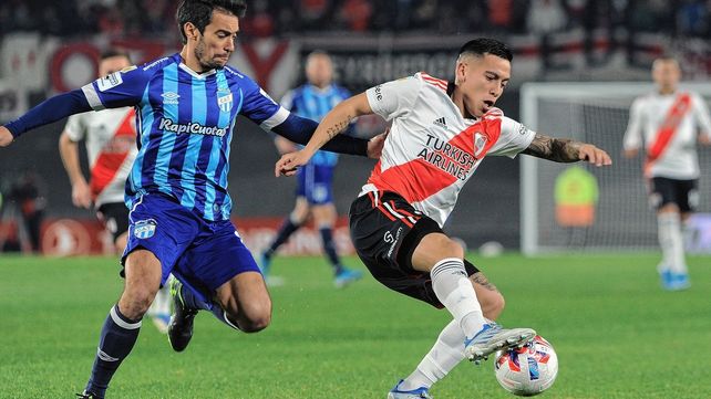 Ezequiel Barco tuvo un primer tiempo intermitente en River.