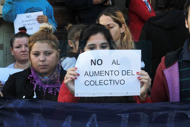 El boleto se va a 12,40 pesos y se subsidiará a las empresas  para frenar suba superior