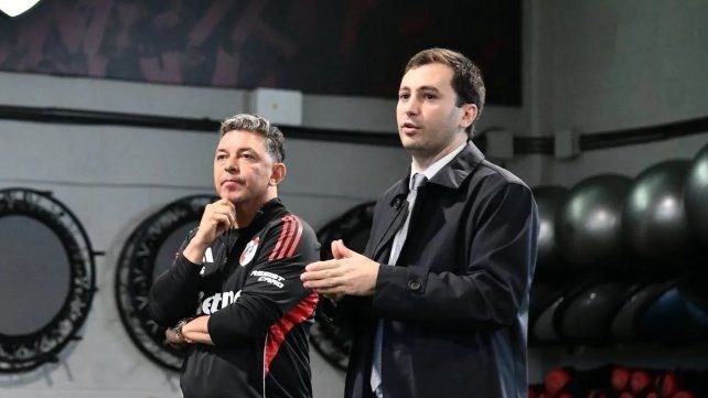 Di Carlo anunció en River la renovación de contrato con Gallardo