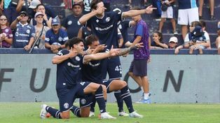 El ex-Newells Fabrizio Sartori festeja uno de sus cuatro goles en el campeonato. Junto al ex-Central Nacho Russo figura entre los goleadores del torneo.&nbsp;