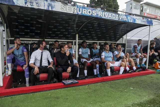 ¿Qué pasó entre Domínguez y los jugadores en el entretiempo?