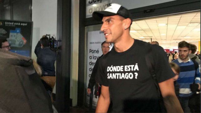 El Patón llegó a Ezeiza para sumarse a las prácticas de la selección Argentina.