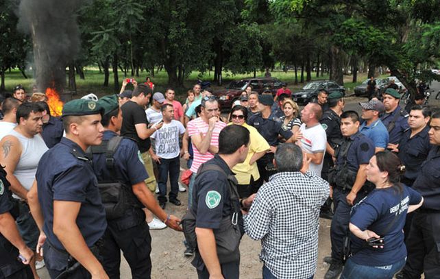 Ordenan la detención de 17 policías de Córdoba por el autoacuartelamiento de diciembre