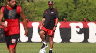 El Ogro Fabbiani define el equipo de Newells para Boca.