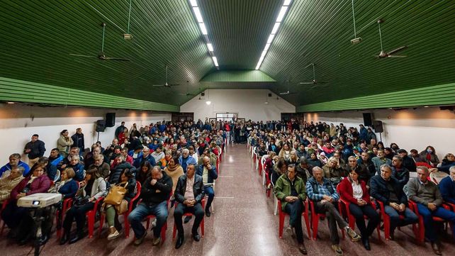 Homenajearon a Varisco con el salón principal del Comité Provincial de la UCR colmado.