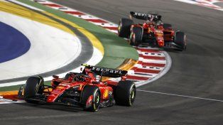 Sainz conquistó el GP de Singapur y terminó con la racha ganadora de Verstappen