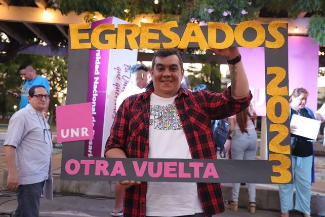 Volver a la secundaria más de 20 años después y recibirse para seguir estudiando