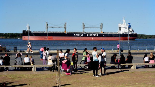 El Servicio Meteorológico Nacional (SMN) pronosticó para este jueves en Rosario una jornada calurosa con cielo parcialmente nublado.&nbsp;