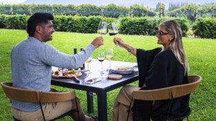 Un recorrido por una finca emblemática de Mendoza que propone una experiencia de relax y degustación de vinos.