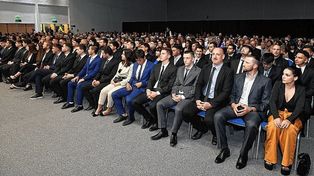 Egresados. En el Centro Provincial de Convenciones, se dieron cita egresados de las carreras de Ingeniería Civil, Electrónica y Electromecánica para recibir sus diplomas.