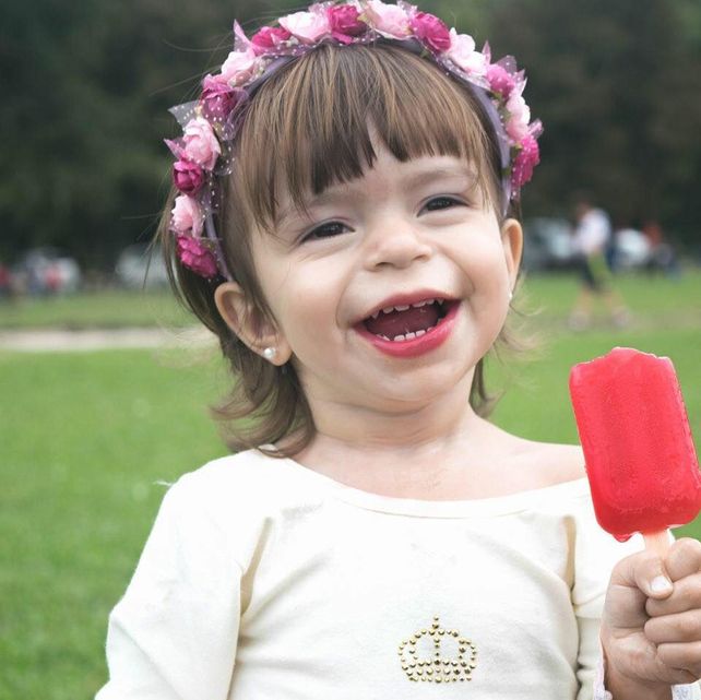 Delfina tiene 2 años, espera un corazón y su familia pide por la donación de órganos