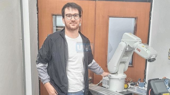 Solución. Me encuentro desarrollando una ortesis inteligente para rehabilitación ambulatoria de pacientes con artrosis de rodilla como parte de mi doctorado en Ingeniería
