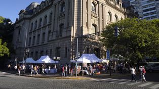 Con esta acción, los artistas consiguen mayor exposición y contacto con el público.