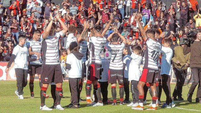 De bandera verde: la recta final de Colón y sus rivales en la Zona B