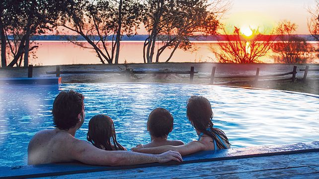 Familiar. Las piscinas termales permiten disfrutar de baños prolongados en pleno invierno bajo la luz del sol.&nbsp;