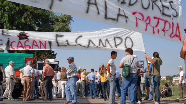 &nbsp;Habrá multas a aquellos involucrados en impedir la circulación por calles y rutas. La medida abarcará a quienes cortan