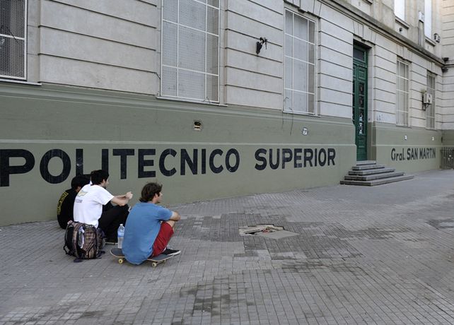 Sin clases. Los alumnos del Poli llevan 18 días sin ir a las aulas.
