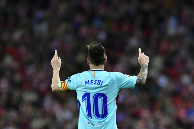 El Diez. El crack rosarino hace historia.