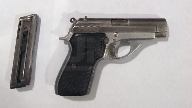 Aprehendieron a delincuente armado que intentó un asalto en la calle