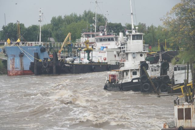 La lluvia imparable provocó anegamientos en Rosario y la región