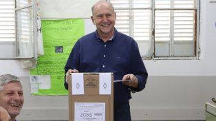 Omar Perotti votó en Rafaela