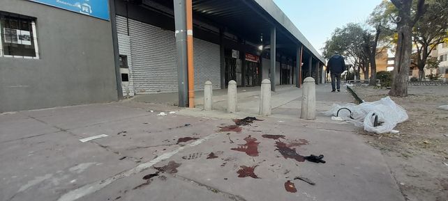 Ramírez se desangró en la vereda