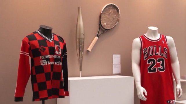 Además de la camiseta de Newells utilizada por Messi