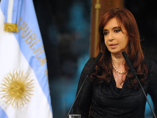 Imputaron a Cristina Kirchner y Julio De Vido por lavado de dinero