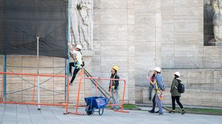 Dos expertas en patrimonio vienen a inspeccionar las obras del Monumento