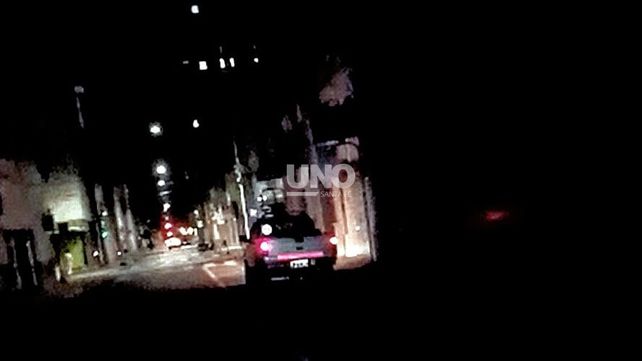 La oscuridad en las calles de la ciudad