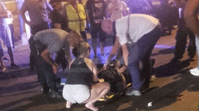 Investigan si el auto que chocó a un policía había sido robado antes en barrio Candioti