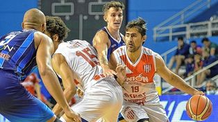 Unión no pudo cortar la racha positiva de Peñarol en la Liga Nacional.&nbsp;
