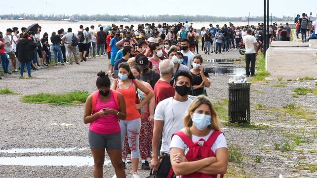 Martorano señaló que con los turnos previos se busca evitar las colas y las esperas masivas bajo el sol.&nbsp;