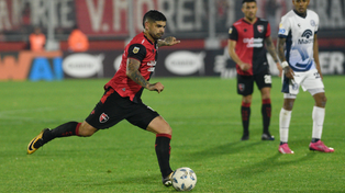 Ever Banega falta en Newells desde el partido contra Central. Es posible que juegue de doble cinco frente a Argentinos.