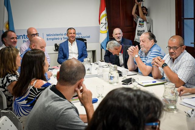 Gremios y gobierno. Los representantes de Amsafé y Sadop volverá a verse las caras este miércoles con las autoridades del gobierno provincial.