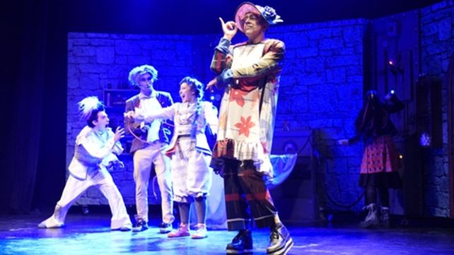 Funciones. La pieza subió a escena en el teatro La Comedia.