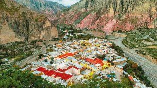 Jujuy, el destino argentino que invita a viajar entre montañas, salares y pueblos históricos