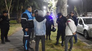 Un freno. La Intendencia busca impedir la sindicalización de los cuidacoches en Rosario.