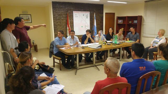 Los concejales propusieron duplicar la distancia de exclusión de agroquímicos (de 100 a 200 metros)