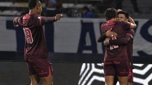 Lanús le dio otro golpazo a Talleres en Córdoba y se prendió en el Clausura