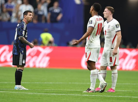 Cómo fue la discusión entre Messi y Bellingham que despertó a la bestia