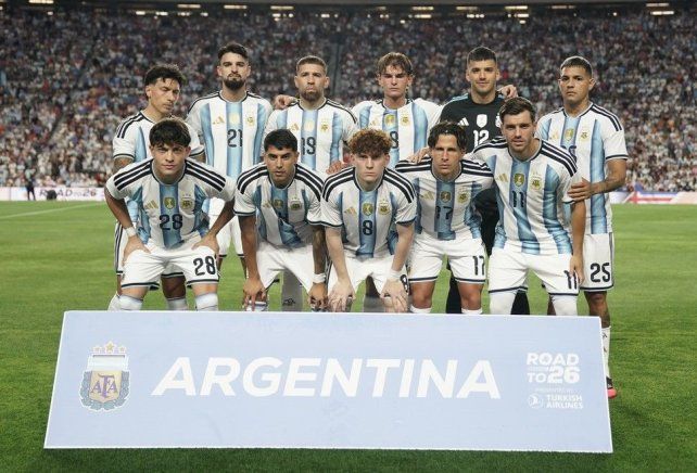 La formación de Argentina ante Islandia.