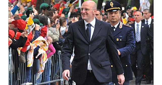 El jefe de la seguridad papal.