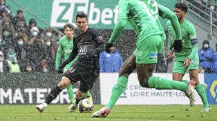 Lionel Messi metió tres asistencias en el triunfo del PSG ante el Saint-Etienne por 3 a 1.