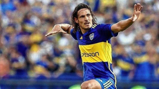 El uruguayo Edinson Cavani realiza el clásico festejo después de la apertura del marcador.&nbsp; 