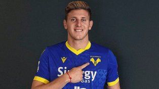 Adolfo Gaich fue presentado como refuerzo de Hellas Verona